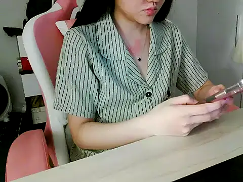 lucienguyen online show from April 2026 05:50:02 PM