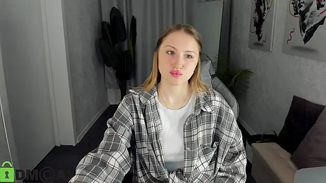 Snapshot of April_Jackson chatting on April 2026 01:00:02 AM April Jackson online show from April 2026 01:00:02 AM