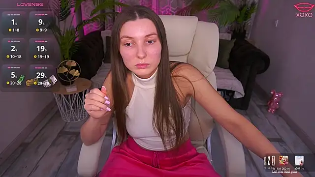 Snapshot of AshleyBaie chatting on April 2026 12:32:01 PM AshleyBaie online show from April 2026 12:32:01 PM