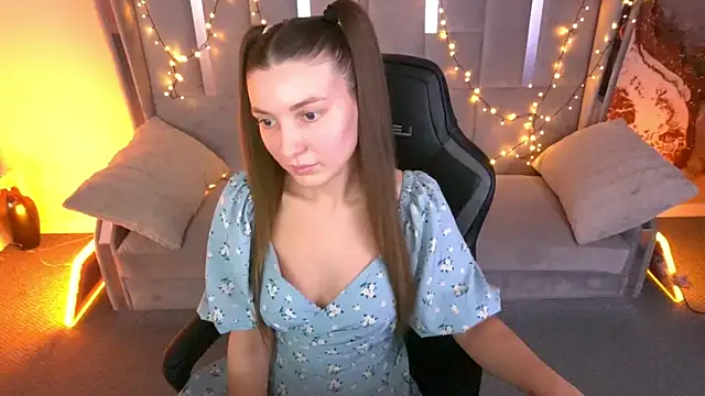 Snapshot of AshleyBaie chatting on April 2026 12:34:02 PM AshleyBaie online show from April 2026 12:34:02 PM