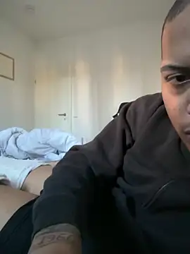 Snapshot of Yiskel chatting on April 2026 04:29:01 PM Yiskel online show from April 2026 04:29:01 PM