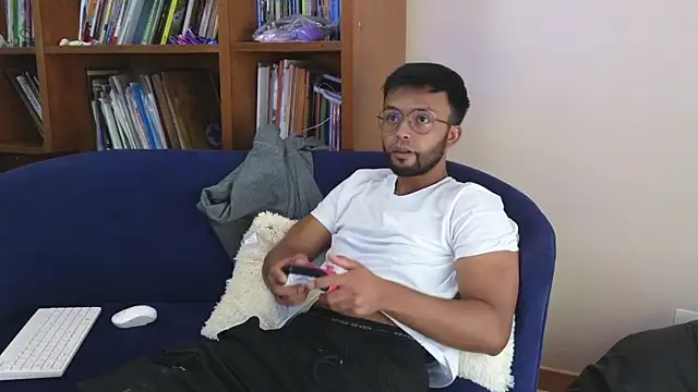 bbctoptwink online show from April 2026 05:14:02 PM