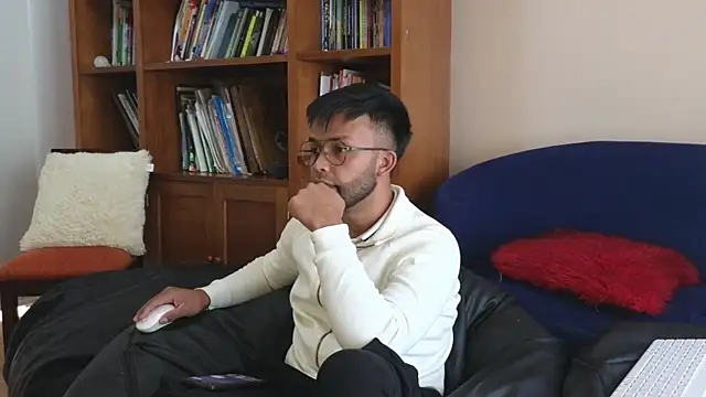 bbctoptwink online show from April 2026 07:30:02 PM