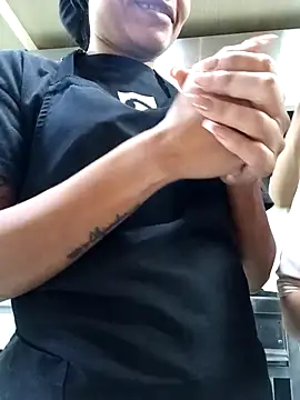 Zeyra hot online show from April 2026 06:23:02 PM