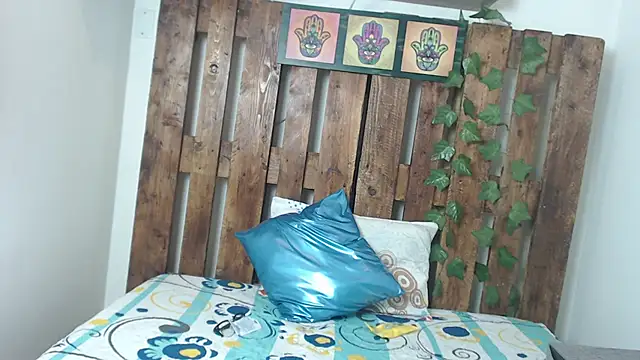 Snapshot of vayolet_sexy_ chatting on April 2026 08:25:02 PM vayolet sexy online show from April 2026 08:25:02 PM