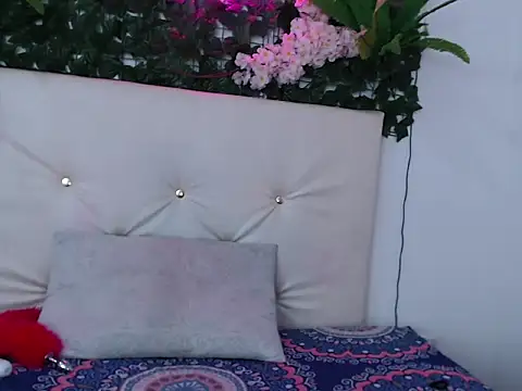 Snapshot of vayolet_sexy_ chatting on April 2026 07:58:02 PM vayolet sexy online show from April 2026 07:58:02 PM