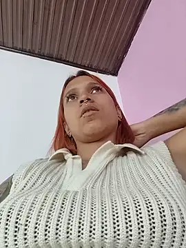 Snapshot of Mia_0-4 chatting on April 2026 05:29:01 PM Mia 0-4 online show from April 2026 05:29:01 PM