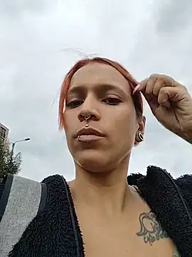 Snapshot of Mia_0-4 chatting on April 2026 03:38:02 PM Mia 0-4 online show from April 2026 03:38:02 PM