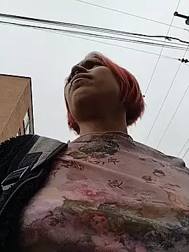 Snapshot of Mia_0-4 chatting on April 2026 08:20:02 PM Mia 0-4 online show from April 2026 08:20:02 PM