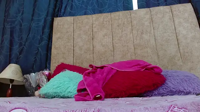 Snapshot of Melanie_Slut_nasty chatting on June 2026 08:26:02 PM Melanie Slut nasty online show from June 2026 08:26:02 PM