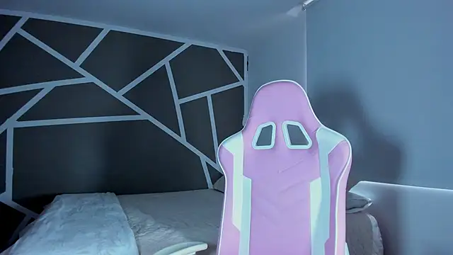 Snapshot of alexa_fox0 chatting on April 2026 07:58:02 PM alexa fox0 online show from April 2026 07:58:02 PM