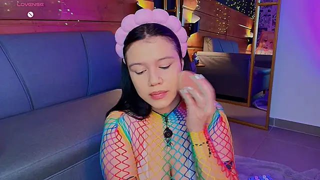 aria bloomer online show from April 2026 08:09:01 PM