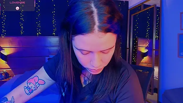 aria bloomer online show from April 2026 07:41:01 PM