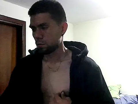Snapshot of thomas2wood chatting on May 2026 03:47:02 AM thomas2wood online show from May 2026 03:47:02 AM