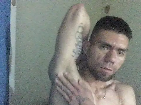 Snapshot of thomas2wood chatting on May 2026 11:34:01 PM thomas2wood online show from May 2026 11:34:01 PM