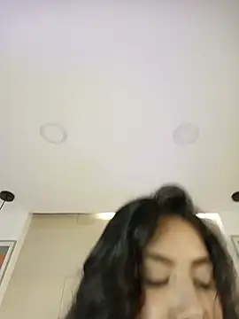 BrendaBloom  online show from May 2026 07:01:01 PM