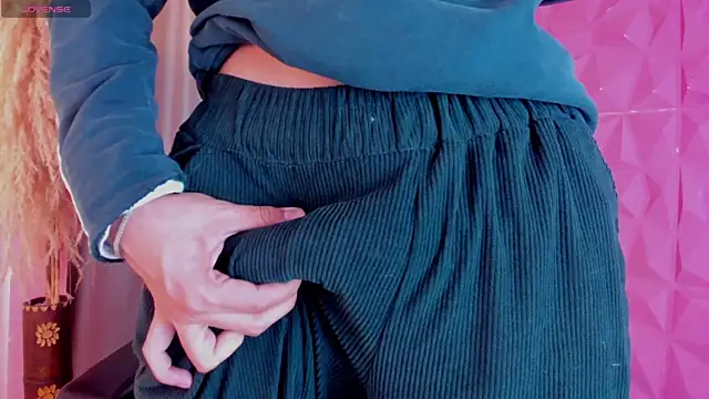 Snapshot of youn_rider chatting on April 2026 07:30:01 PM youn rider online show from April 2026 07:30:01 PM