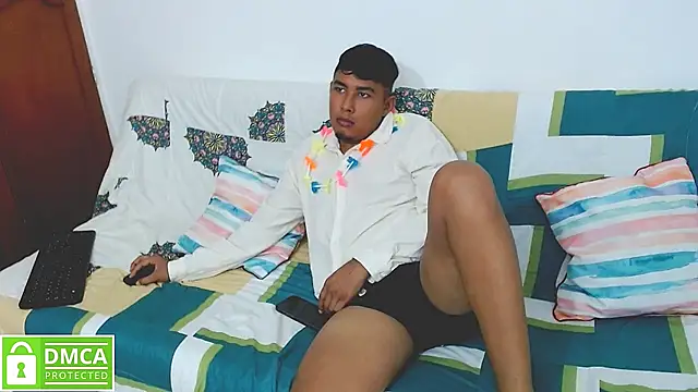 Snapshot of Denzel_Ass26 chatting on May 2026 10:27:02 PM Denzel Ass26 online show from May 2026 10:27:02 PM