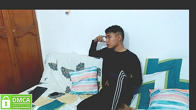 Snapshot of Denzel_Ass26 chatting on May 2026 11:12:02 PM Denzel Ass26 online show from May 2026 11:12:02 PM