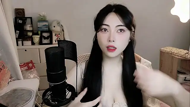 emberr- online show from April 2026 10:00:01 AM