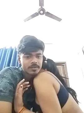 Love-Birdss online show from April 2026 08:42:02 PM