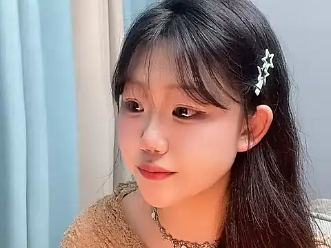 Snapshot of Lilababy00 chatting on April 2026 11:43:01 AM Lilababy00 online show from April 2026 11:43:01 AM