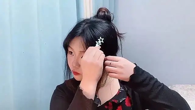 Snapshot of Lilababy00 chatting on April 2026 02:05:01 AM Lilababy00 online show from April 2026 02:05:01 AM