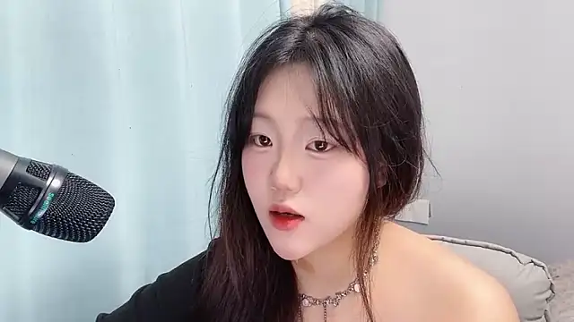 Snapshot of Lilababy00 chatting on April 2026 05:46:01 AM Lilababy00 online show from April 2026 05:46:01 AM