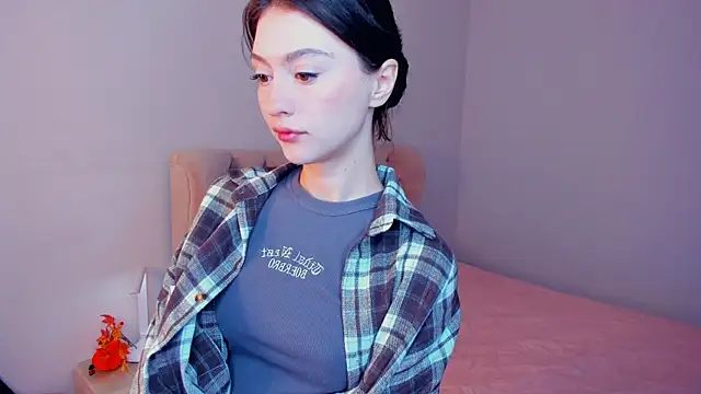 Snapshot of LibbieSchworm chatting on April 2026 08:42:01 AM LibbieSchworm online show from April 2026 08:42:01 AM