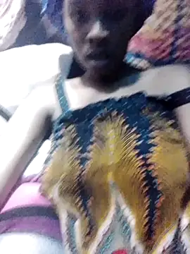 Snapshot of issabelaluna chatting on April 2026 03:45:01 PM issabelaluna online show from April 2026 03:45:01 PM