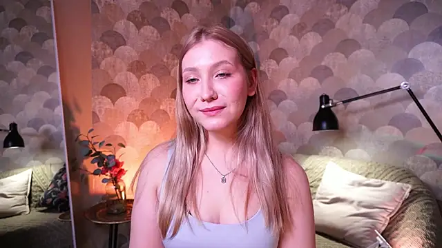 Snapshot of Emilicious chatting on April 2026 05:56:02 AM Emilicious online show from April 2026 05:56:02 AM