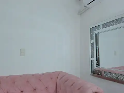 Saarahfoxx online show from April 2026 12:34:02 PM