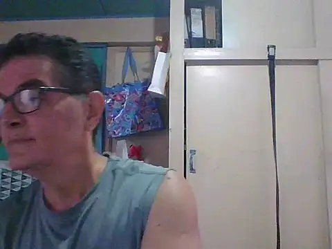 Snapshot of scotty-friends chatting on May 2026 03:08:02 PM scotty-friends online show from May 2026 03:08:02 PM