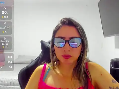 BellaTxM  online show from April 2026 01:00:02 AM