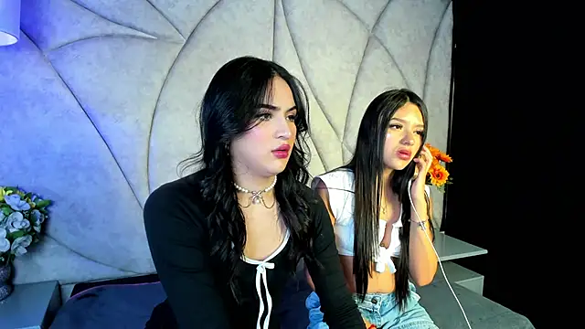 Snapshot of Kimora_Blaze chatting on April 2026 09:21:02 PM Kimora Blaze online show from April 2026 09:21:02 PM