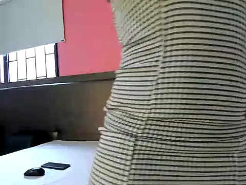 Snapshot of Azul_Luna chatting on April 2026 03:50:01 PM Azul Luna online show from April 2026 03:50:01 PM