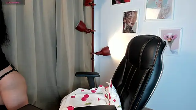 dolcee   online show from April 2026 01:15:01 PM