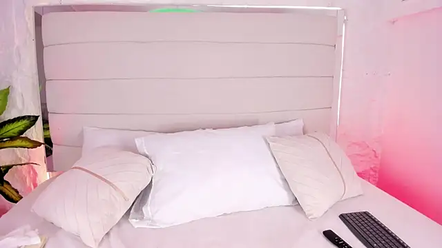 Snapshot of Hayami_Li chatting on April 2026 12:11:02 PM Hayami Li online show from April 2026 12:11:02 PM