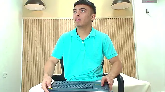 Snapshot of THIAM_KELLER1 chatting on April 2026 07:19:02 PM THIAM KELLER1 online show from April 2026 07:19:02 PM