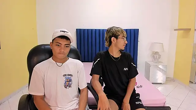 Juan saul1 online show from April 2026 09:31:01 PM