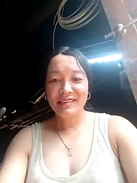 Snapshot of vanlucky2 chatting on April 2026 02:39:02 AM vanlucky2 online show from April 2026 02:39:02 AM