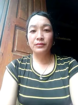 Snapshot of vanlucky2 chatting on April 2026 10:05:01 AM vanlucky2 online show from April 2026 10:05:01 AM