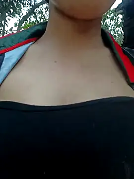 Snapshot of ross001 chatting on April 2026 11:14:02 AM ross001 online show from April 2026 11:14:02 AM