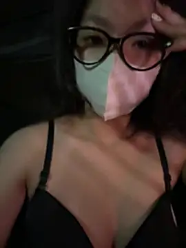 Tieu Vy online show from April 2026 03:50:01 PM