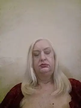 Julia20X online show from June 2026 09:58:02 AM