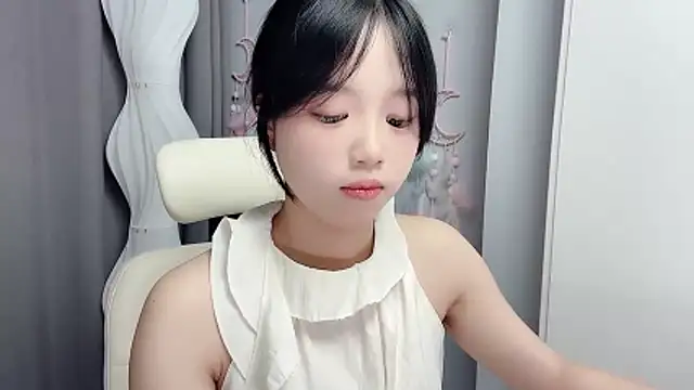 Snapshot of Xiaoqing00 chatting on June 2026 04:36:02 AM Xiaoqing00 online show from June 2026 04:36:02 AM