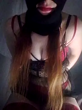 Snapshot of Hatununuz2 chatting on April 2026 10:32:01 PM Hatununuz2 online show from April 2026 10:32:01 PM