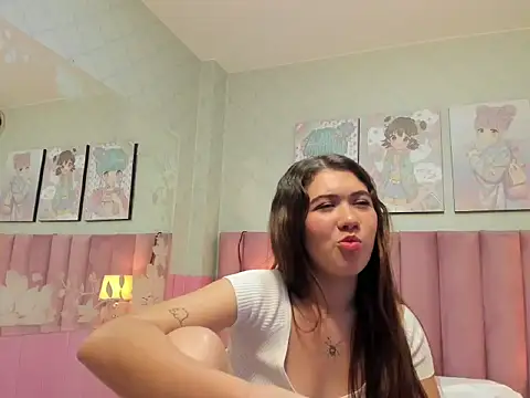 Snapshot of Hellencute18_ chatting on April 2026 11:31:02 PM Hellencute18 online show from April 2026 11:31:02 PM