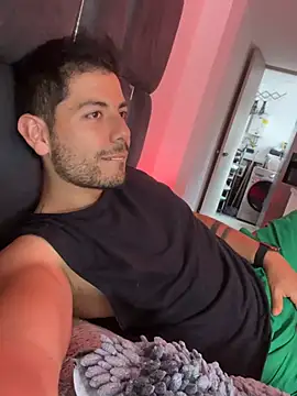 Snapshot of Roman_Belmont chatting on April 2026 07:58:02 PM Roman Belmont online show from April 2026 07:58:02 PM