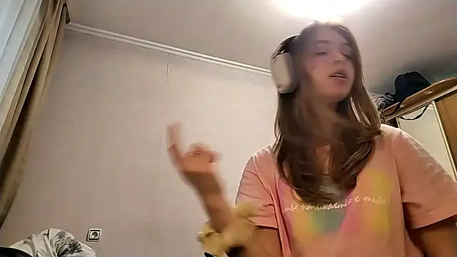 Snapshot of HebrewRiding chatting on April 2026 09:13:01 AM HebrewRiding online show from April 2026 09:13:01 AM